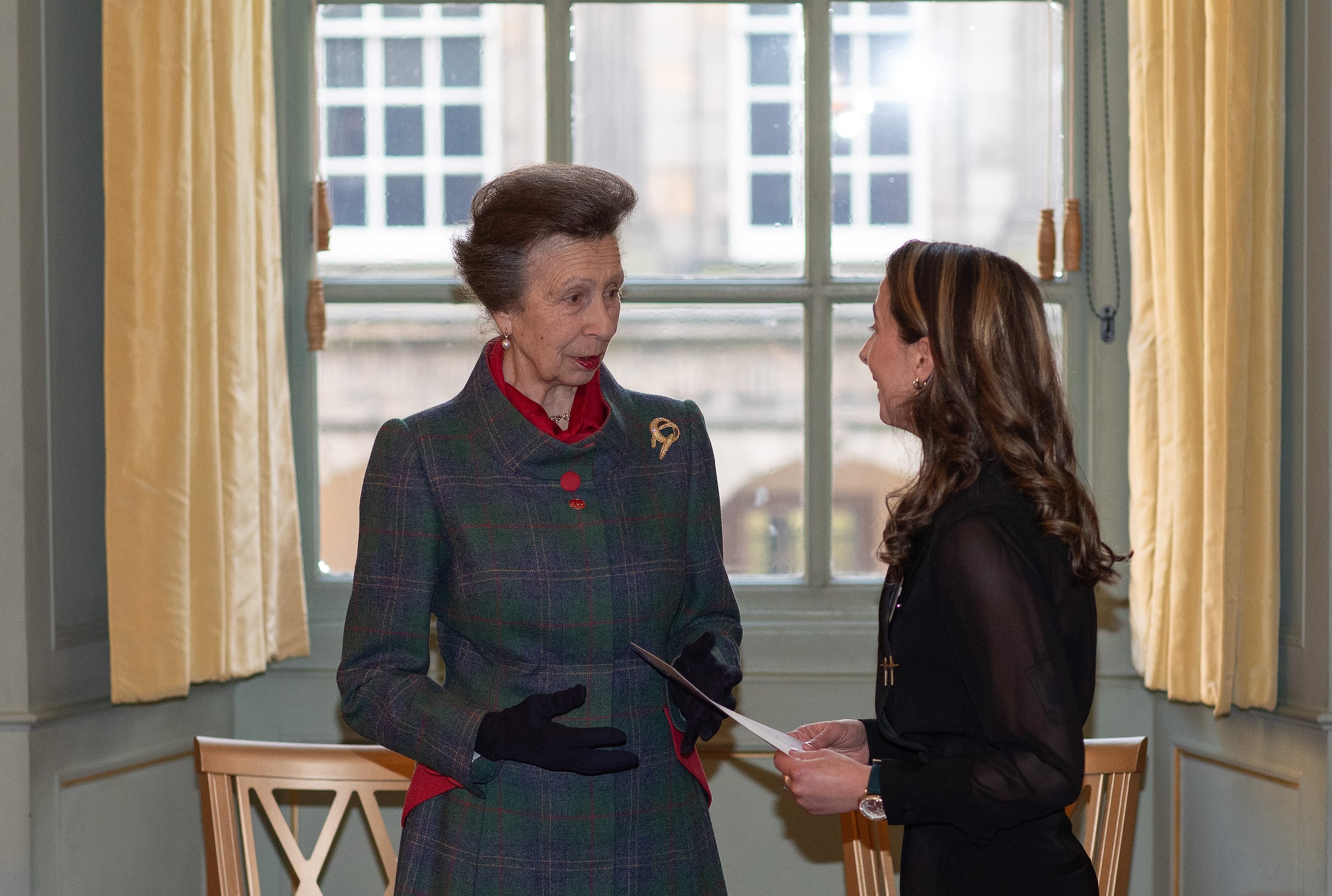 Officer Lauren Brogan receiving her award from Princess Anne
